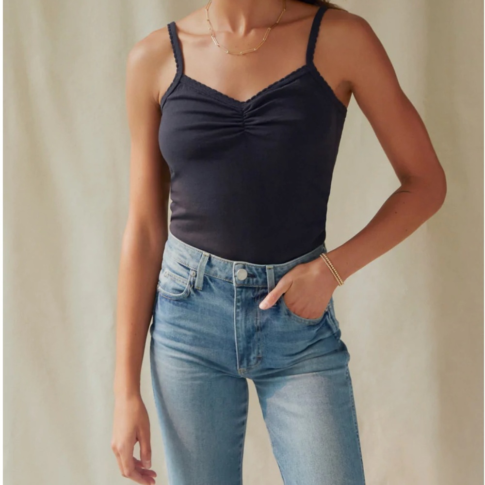 NEW AMO tank top